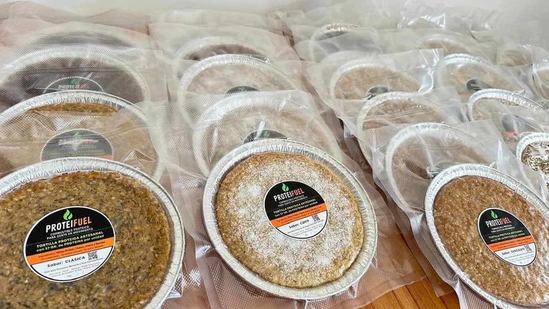 Tortillas ProteiFuel envasadas al vacío en bandejas de aluminio, sabores Clásica, Coco y Chocolate